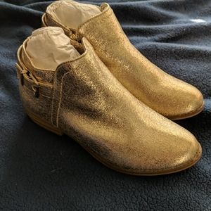 Girls slip on low boots